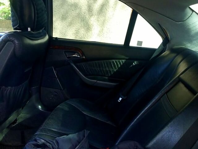 Сірий Мерседес С Клас, об'ємом двигуна 3.2 л та пробігом 280 тис. км за 5500 $, фото 11 на Automoto.ua