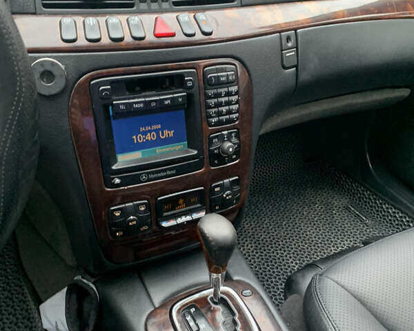 Серый Мерседес С Класс, объемом двигателя 3.2 л и пробегом 3 тыс. км за 3600 $, фото 7 на Automoto.ua