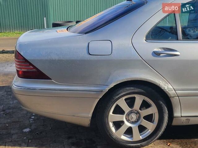 Сірий Мерседес С Клас, об'ємом двигуна 3.2 л та пробігом 300 тис. км за 4300 $, фото 18 на Automoto.ua