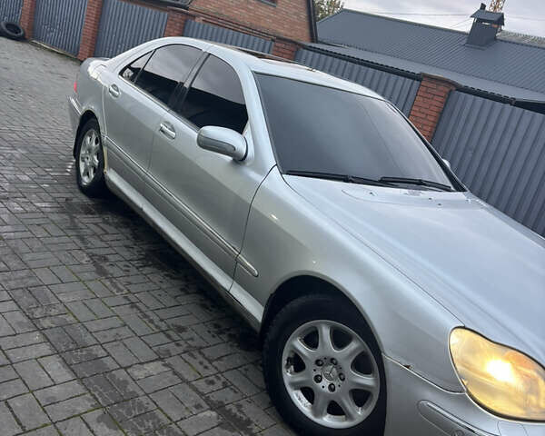 Сірий Мерседес С Клас, об'ємом двигуна 3.2 л та пробігом 305 тис. км за 4000 $, фото 5 на Automoto.ua