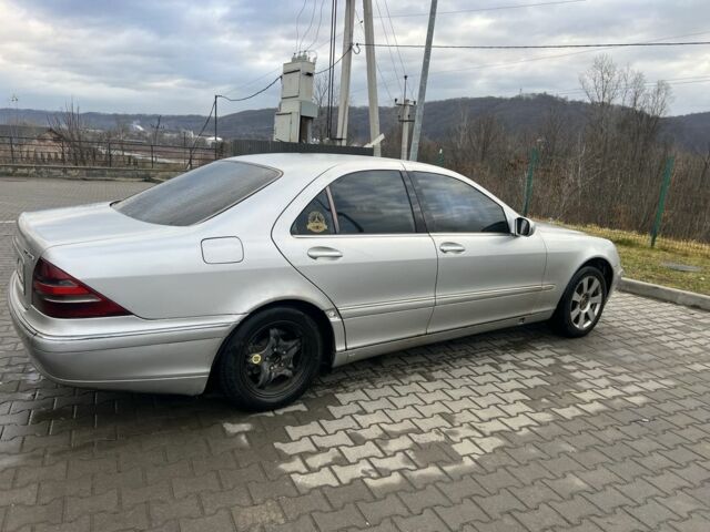 Сірий Мерседес С Клас, об'ємом двигуна 3.2 л та пробігом 300 тис. км за 3750 $, фото 2 на Automoto.ua