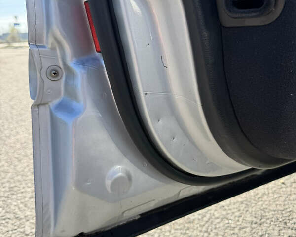 Серый Мерседес С Класс, объемом двигателя 3.2 л и пробегом 330 тыс. км за 5500 $, фото 33 на Automoto.ua