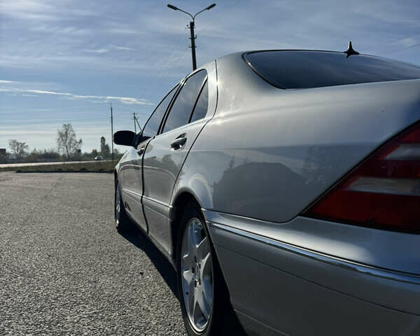 Серый Мерседес С Класс, объемом двигателя 3.2 л и пробегом 330 тыс. км за 5500 $, фото 18 на Automoto.ua