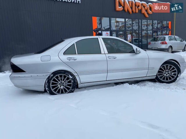 Сірий Мерседес С Клас, об'ємом двигуна 4.97 л та пробігом 260 тис. км за 5500 $, фото 5 на Automoto.ua