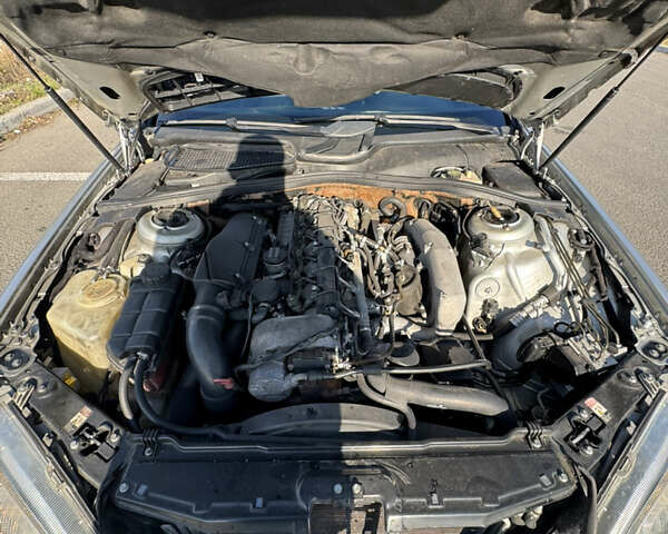 Серый Мерседес С Класс, объемом двигателя 3.2 л и пробегом 330 тыс. км за 5500 $, фото 42 на Automoto.ua