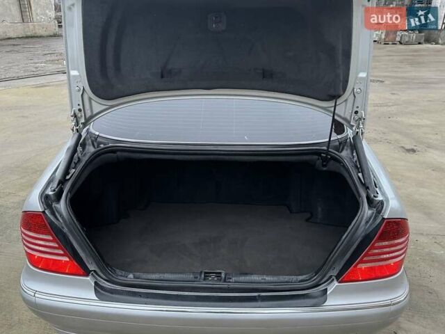 Сірий Мерседес С Клас, об'ємом двигуна 3.2 л та пробігом 465 тис. км за 5300 $, фото 6 на Automoto.ua