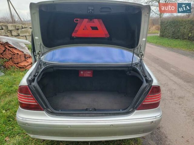 Сірий Мерседес С Клас, об'ємом двигуна 3.2 л та пробігом 300 тис. км за 4300 $, фото 41 на Automoto.ua