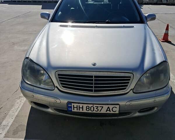 Сірий Мерседес С Клас, об'ємом двигуна 3.22 л та пробігом 320 тис. км за 5300 $, фото 2 на Automoto.ua