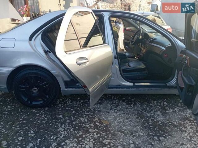 Сірий Мерседес С Клас, об'ємом двигуна 3.2 л та пробігом 350 тис. км за 4500 $, фото 13 на Automoto.ua