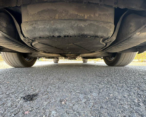 Серый Мерседес С Класс, объемом двигателя 3.2 л и пробегом 330 тыс. км за 5500 $, фото 47 на Automoto.ua