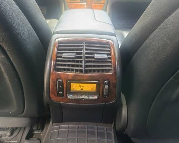 Мерседес С Клас 2001 у Кам'янське (Дніпродзержинськ) на Automoto.ua Сірий Мерседес С Клас, об'ємом двигуна 5 л та пробігом 300 тис. км за 6500 $, фото 10 на Automoto.ua