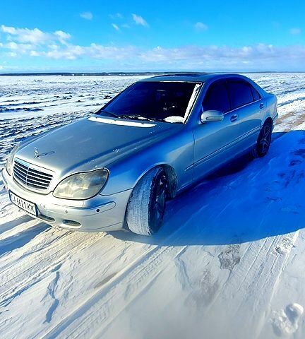 Сірий Мерседес С Клас, об'ємом двигуна 3.2 л та пробігом 222 тис. км за 4200 $, фото 4 на Automoto.ua