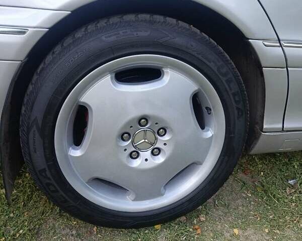 Мерседес С Клас 2001 у Кам'янське (Дніпродзержинськ) на Automoto.ua Сірий Мерседес С Клас, об'ємом двигуна 5 л та пробігом 300 тис. км за 6500 $, фото 3 на Automoto.ua