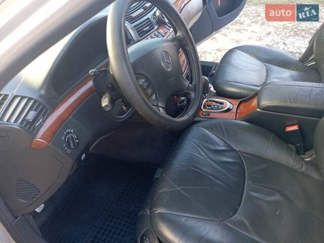 Сірий Мерседес С Клас, об'ємом двигуна 3.2 л та пробігом 350 тис. км за 4500 $, фото 1 на Automoto.ua