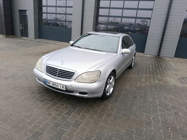 Сірий Мерседес С Клас, об'ємом двигуна 4 л та пробігом 360 тис. км за 4750 $, фото 3 на Automoto.ua