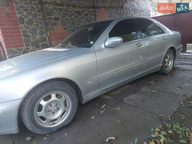 Мерседес С Класс 2001 в Полтаве на Automoto.ua Серый Мерседес С Класс, объемом двигателя 3.22 л и пробегом 340 тыс. км за 6000 $, фото 1 на Automoto.ua