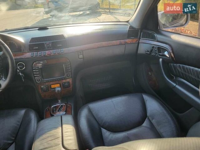 Сірий Мерседес С Клас, об'ємом двигуна 3.2 л та пробігом 300 тис. км за 4300 $, фото 27 на Automoto.ua