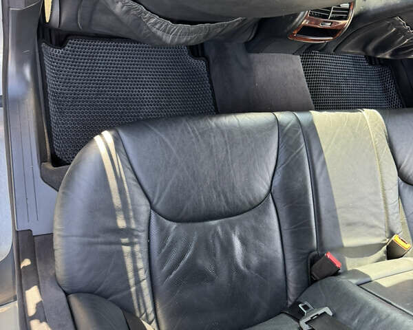 Серый Мерседес С Класс, объемом двигателя 3.2 л и пробегом 330 тыс. км за 5500 $, фото 27 на Automoto.ua