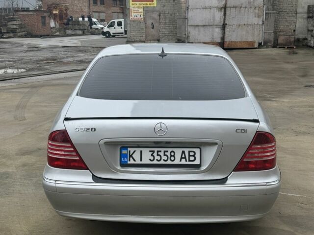 Серый Мерседес С Класс, объемом двигателя 3.2 л и пробегом 465 тыс. км за 5300 $, фото 3 на Automoto.ua