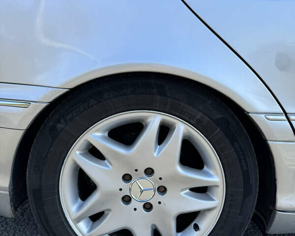 Серый Мерседес С Класс, объемом двигателя 3.2 л и пробегом 330 тыс. км за 5500 $, фото 13 на Automoto.ua