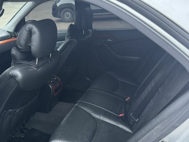 Серый Мерседес С Класс, объемом двигателя 3.2 л и пробегом 465 тыс. км за 5300 $, фото 6 на Automoto.ua