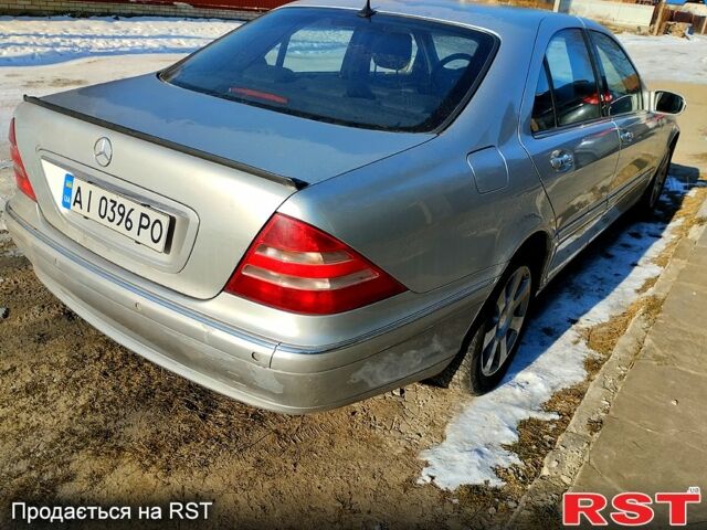Сірий Мерседес С Клас, об'ємом двигуна 5 л та пробігом 238 тис. км за 5800 $, фото 2 на Automoto.ua