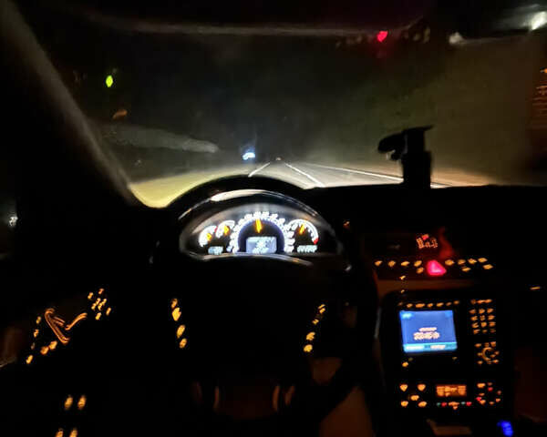 Сірий Мерседес С Клас, об'ємом двигуна 3.2 л та пробігом 305 тис. км за 4000 $, фото 14 на Automoto.ua