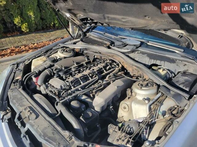 Сірий Мерседес С Клас, об'ємом двигуна 3.2 л та пробігом 300 тис. км за 4300 $, фото 39 на Automoto.ua