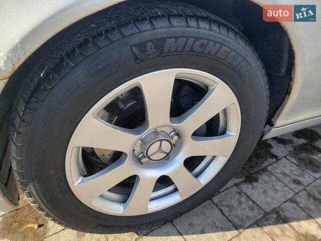 Сірий Мерседес С Клас, об'ємом двигуна 3.2 л та пробігом 300 тис. км за 4300 $, фото 42 на Automoto.ua