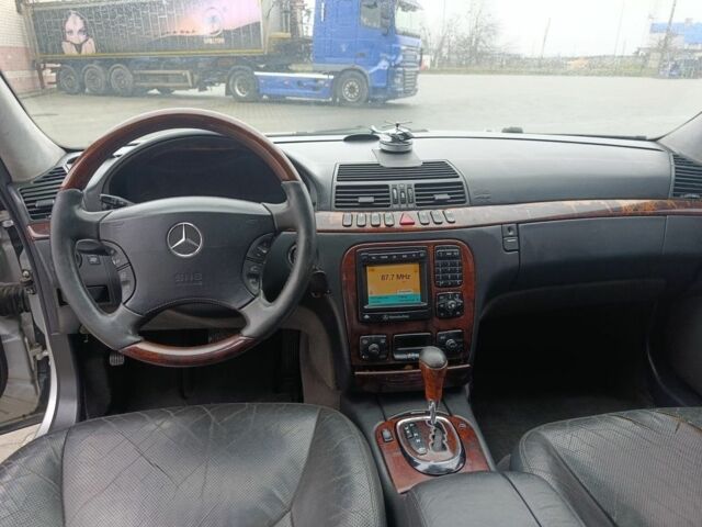 Сірий Мерседес С Клас, об'ємом двигуна 4 л та пробігом 360 тис. км за 4750 $, фото 6 на Automoto.ua