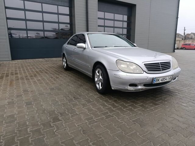 Сірий Мерседес С Клас, об'ємом двигуна 4 л та пробігом 360 тис. км за 4750 $, фото 7 на Automoto.ua