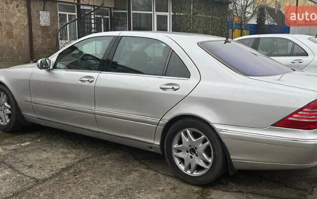 Сірий Мерседес С Клас, об'ємом двигуна 5 л та пробігом 420 тис. км за 6000 $, фото 2 на Automoto.ua
