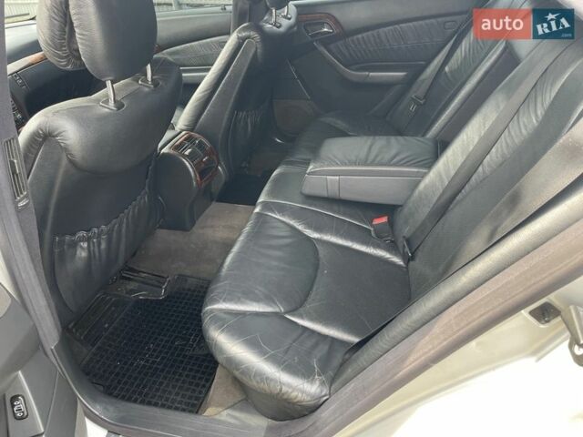 Серый Мерседес С Класс, объемом двигателя 3.2 л и пробегом 250 тыс. км за 3950 $, фото 30 на Automoto.ua