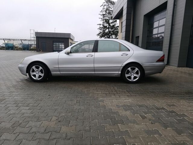 Сірий Мерседес С Клас, об'ємом двигуна 4 л та пробігом 360 тис. км за 4750 $, фото 2 на Automoto.ua