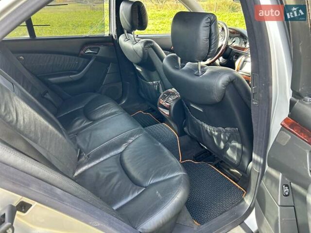 Серый Мерседес С Класс, объемом двигателя 5 л и пробегом 400 тыс. км за 5513 $, фото 2 на Automoto.ua