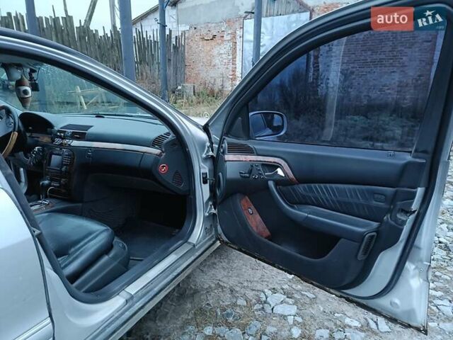Серый Мерседес С Класс, объемом двигателя 3.2 л и пробегом 397 тыс. км за 4600 $, фото 6 на Automoto.ua