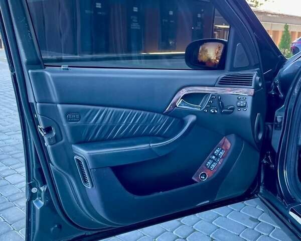 Серый Мерседес С Класс, объемом двигателя 5 л и пробегом 289 тыс. км за 7000 $, фото 38 на Automoto.ua