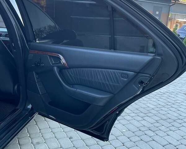 Серый Мерседес С Класс, объемом двигателя 5 л и пробегом 288 тыс. км за 7000 $, фото 35 на Automoto.ua