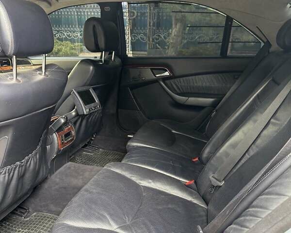 Сірий Мерседес С Клас, об'ємом двигуна 5 л та пробігом 270 тис. км за 5999 $, фото 1 на Automoto.ua