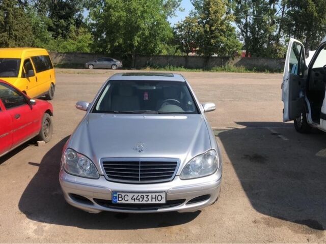 Серый Мерседес С Класс, объемом двигателя 3.2 л и пробегом 450 тыс. км за 7000 $, фото 5 на Automoto.ua