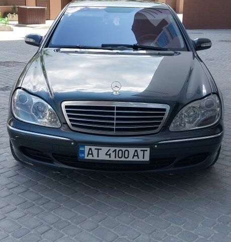 Серый Мерседес С Класс, объемом двигателя 5 л и пробегом 288 тыс. км за 6800 $, фото 1 на Automoto.ua