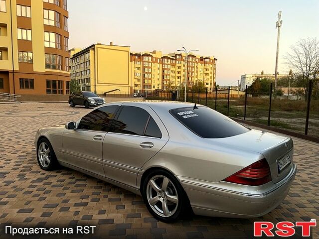 Сірий Мерседес С Клас, об'ємом двигуна 3.7 л та пробігом 278 тис. км за 6800 $, фото 4 на Automoto.ua