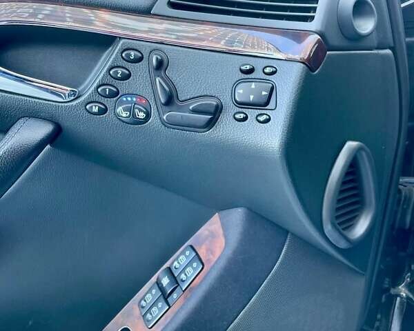 Серый Мерседес С Класс, объемом двигателя 5 л и пробегом 288 тыс. км за 7000 $, фото 15 на Automoto.ua