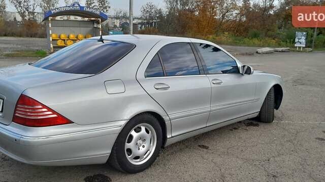 Мерседес С Клас 2003 у Чернівцях на Automoto.ua Сірий Мерседес С Клас, об'ємом двигуна 3.7 л та пробігом 341 тис. км за 5100 $, фото 10 на Automoto.ua