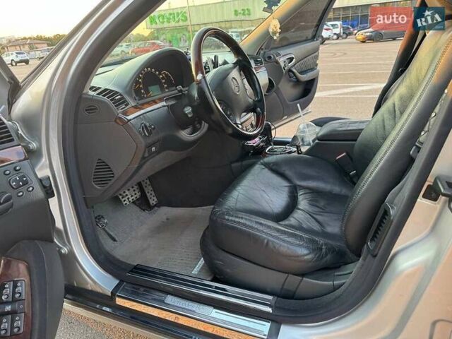 Серый Мерседес С Класс, объемом двигателя 4 л и пробегом 320 тыс. км за 6000 $, фото 19 на Automoto.ua