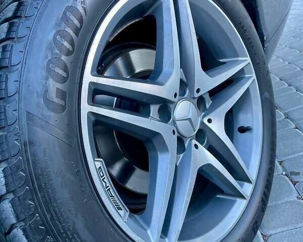 Серый Мерседес С Класс, объемом двигателя 5 л и пробегом 289 тыс. км за 7000 $, фото 18 на Automoto.ua