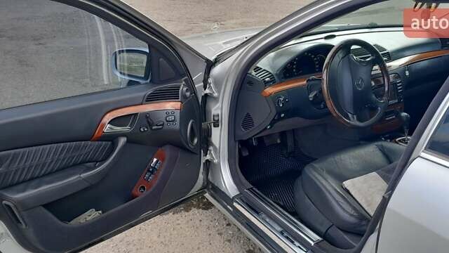 Мерседес С Клас 2003 у Чернівцях на Automoto.ua Сірий Мерседес С Клас, об'ємом двигуна 3.7 л та пробігом 341 тис. км за 5100 $, фото 14 на Automoto.ua
