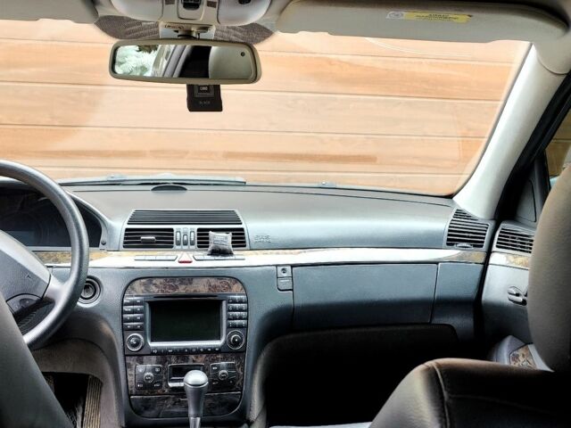 Сірий Мерседес С Клас, об'ємом двигуна 3.2 л та пробігом 280 тис. км за 7200 $, фото 8 на Automoto.ua