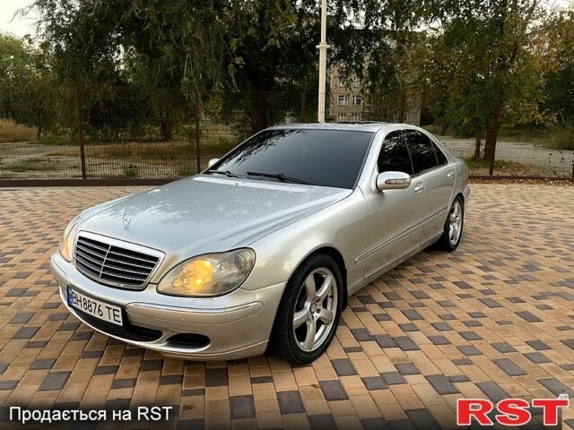 Сірий Мерседес С Клас, об'ємом двигуна 3.7 л та пробігом 278 тис. км за 6800 $, фото 5 на Automoto.ua