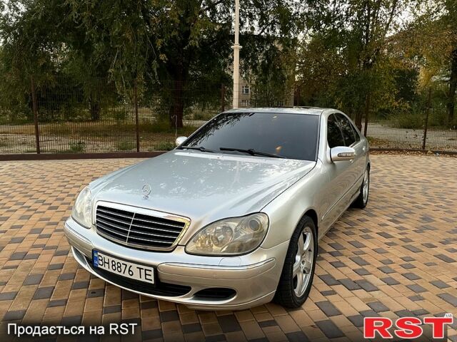 Сірий Мерседес С Клас, об'ємом двигуна 3.7 л та пробігом 278 тис. км за 6800 $, фото 6 на Automoto.ua